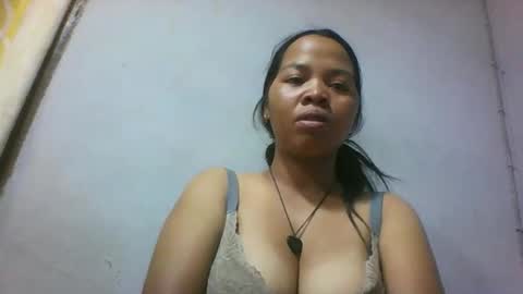Snapshot of miarii chatting on 05-06-26, 05:25 miarii online show from 05-06-26, 05:25