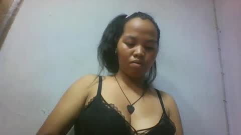 Snapshot of miarii chatting on 05-17-26, 02:46 miarii online show from 05-17-26, 02:46