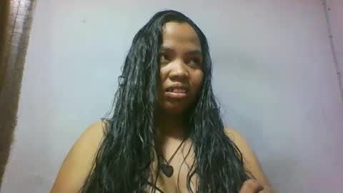 Snapshot of miarii chatting on 05-23-26, 05:39 miarii online show from 05-23-26, 05:39