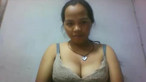Snapshot of miarii chatting on 05-25-26, 02:56 miarii online show from 05-25-26, 02:56