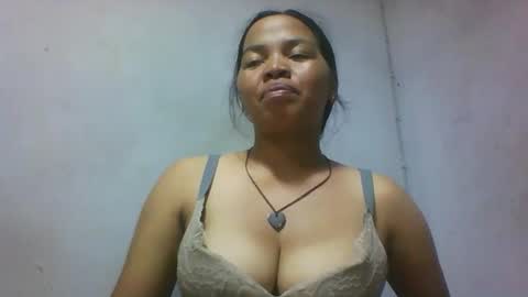 Snapshot of miarii chatting on 05-27-26, 04:37 miarii online show from 05-27-26, 04:37