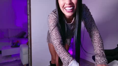 My name is Mia  Please say hello I like to chat with you. If you have requests or dirty talk please use tip online show from 01-09-25, 06:36