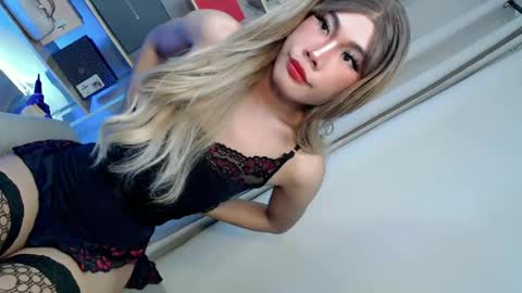 Snapshot of miasex980271 chatting on 06-16-26, 01:03 miasex980271 online show from 06-16-26, 01:03
