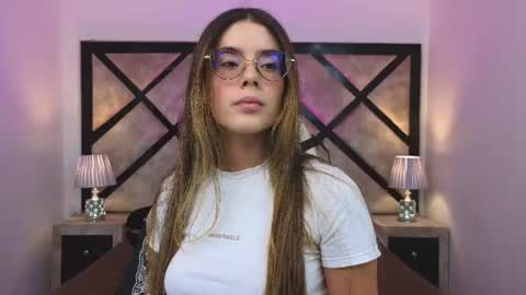 Mia online show from 06-10-26, 07:13