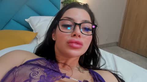 Snapshot of miasplash chatting on 02-03-25, 09:39 Mia online show from 02-03-25, 09:39