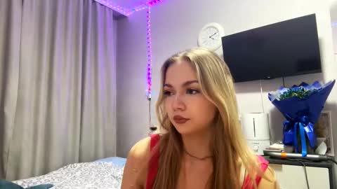 Milana online show from 02-25-26, 09:35