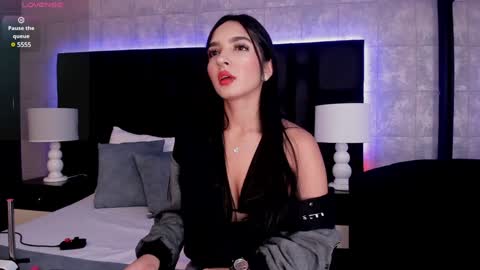 Snapshot of miasweetth chatting on 01-28-25, 12:11 Mia Sweetth online show from 01-28-25, 12:11