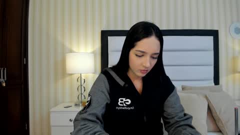 Snapshot of miasweetth chatting on 02-01-25, 11:32 Mia Sweetth online show from 02-01-25, 11:32
