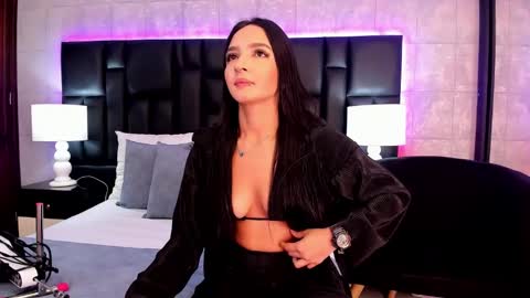 Snapshot of miasweetth chatting on 02-21-25, 11:44 Mia Sweetth online show from 02-21-25, 11:44