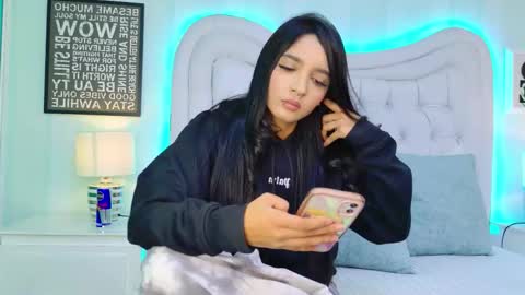Snapshot of miasweetth chatting on 10-09-25, 08:29 Mia Sweetth online show from 10-09-25, 08:29