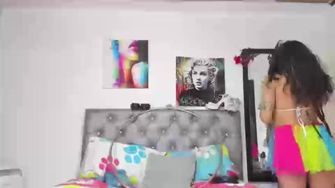 Snapshot of miautena chatting on 09-12-25, 02:11 Mariana  online show from 09-12-25, 02:11