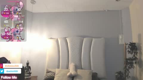 Snapshot of miavillalobos_ chatting on 09-24-25, 11:57 Mia Villalobos online show from 09-24-25, 11:57