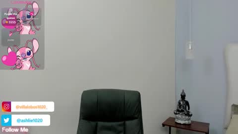 Snapshot of miavillalobos_ chatting on 10-17-25, 12:08 Mia Villalobos online show from 10-17-25, 12:08