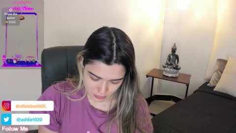 Snapshot of miavillalobos_ chatting on 10-21-25, 11:55 Mia Villalobos online show from 10-21-25, 11:55