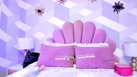 Snapshot of miawalkers chatting on 03-06-25, 06:30 miawalkers online show from 03-06-25, 06:30