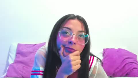 MiaWeiss online show from 06-30-26, 03:35
