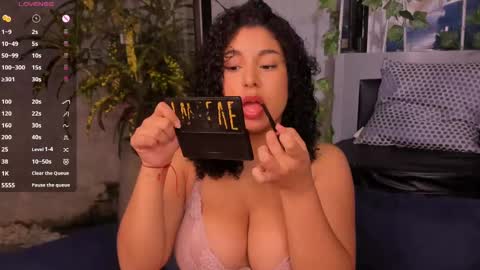 Snapshot of miawoderfull chatting on 01-03-25, 04:00 Mia online show from 01-03-25, 04:00