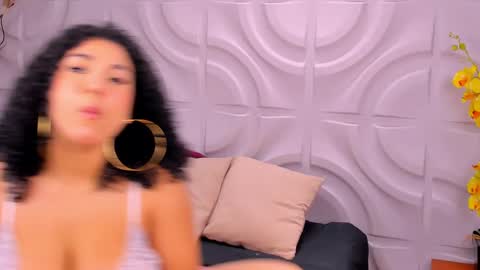 Snapshot of miawoderfull chatting on 01-06-25, 03:31 Mia online show from 01-06-25, 03:31