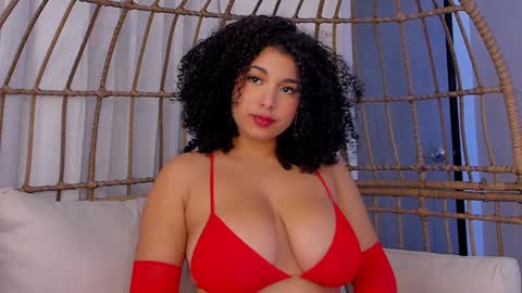 Snapshot of miawoderfull chatting on 01-18-25, 06:34 Mia online show from 01-18-25, 06:34