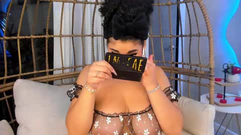 Snapshot of miawoderfull chatting on 02-19-25, 10:12 Mia online show from 02-19-25, 10:12