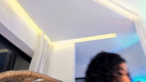 Snapshot of miawoderfull chatting on 02-20-25, 03:34 Mia online show from 02-20-25, 03:34