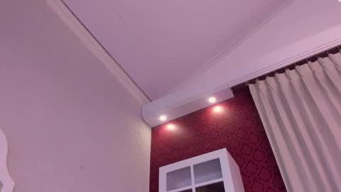 Snapshot of miawoderfull chatting on 03-05-25, 03:18 Mia online show from 03-05-25, 03:18