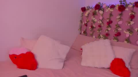 Mia online show from 02-22-26, 04:57