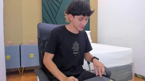 Michael online show from 12-22-25, 12:13