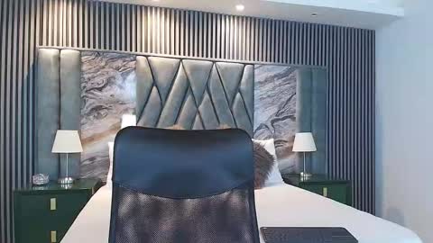 Michael online show from 02-11-26, 07:52