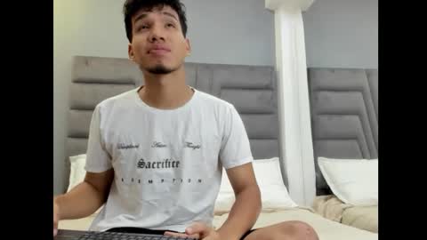 Snapshot of michael__ross chatting on 01-13-26, 11:48 Michael Ross online show from 01-13-26, 11:48