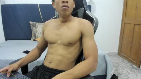Snapshot of michael_cum23 chatting on 06-08-26, 09:04 michael_cum23 online show from 06-08-26, 09:04
