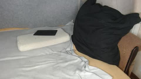 Snapshot of michael_danymans chatting on 12-15-25, 01:32 Michael online show from 12-15-25, 01:32