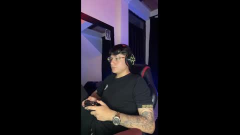 Snapshot of michael_kendall0 chatting on 12-06-24, 10:19 michael independent model online show from 12-06-24, 10:19