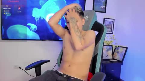 Snapshot of michael_lopez_1 chatting on 09-14-25, 07:35 michael_lopez_1 online show from 09-14-25, 07:35