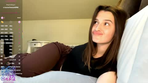 Emily online show from 05-11-26, 04:04