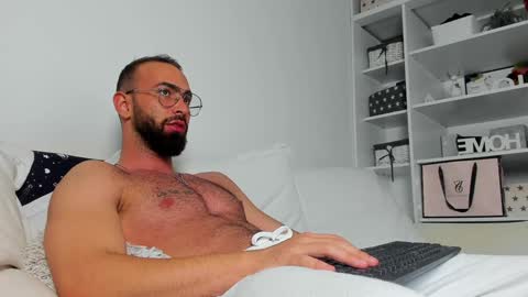 MichaelEvansx online show from 12-04-24, 10:19