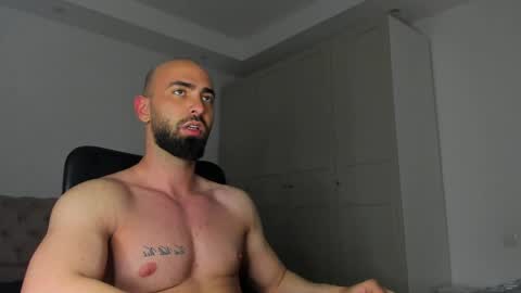 MichaelEvansx online show from 04-24-26, 08:44