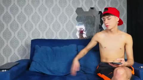 Michaell online show from 02-11-25, 01:10