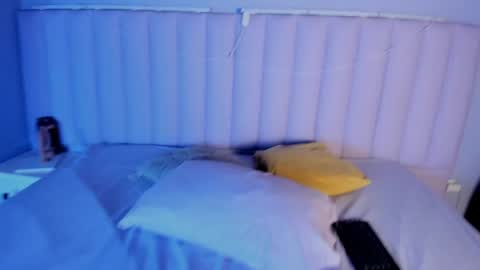 Snapshot of michbrunnette chatting on 06-01-26, 03:30 michbrunnette online show from 06-01-26, 03:30