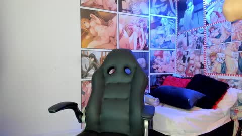 michel_lopez18 online show from 02-02-25, 10:57