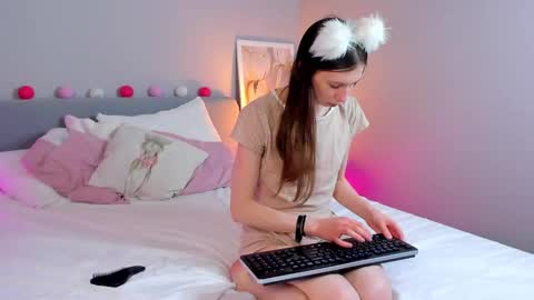 michele_mack online show from 12-04-24, 09:18