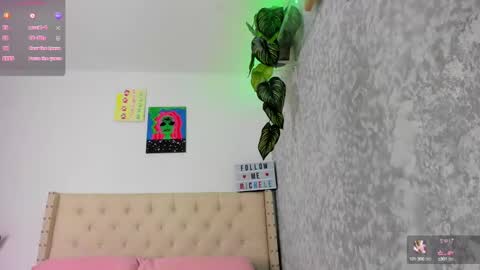 melannie   follow my new page online show from 03-09-25, 04:00