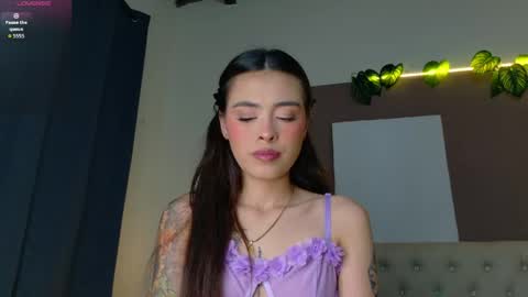 Snapshot of michele_rooss00 chatting on 05-10-26, 01:22 melannie follow my new page online show from 05-10-26, 01:22