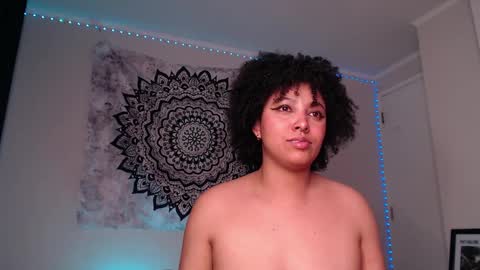 Snapshot of michell_bling chatting on 12-02-24, 08:19 Michi online show from 12-02-24, 08:19