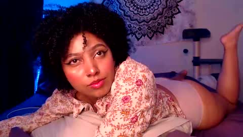 Snapshot of michell_bling chatting on 01-10-25, 03:50 Michi online show from 01-10-25, 03:50