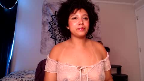Snapshot of michell_bling chatting on 01-13-25, 07:21 Michi online show from 01-13-25, 07:21