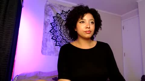 Snapshot of michell_bling chatting on 01-25-25, 03:19 Michi online show from 01-25-25, 03:19