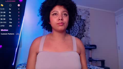 Snapshot of michell_bling chatting on 02-22-25, 10:29 Michi online show from 02-22-25, 10:29