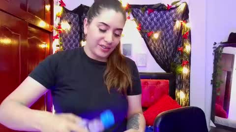 Snapshot of michell_h chatting on 02-24-25, 04:38 Nani online show from 02-24-25, 04:38