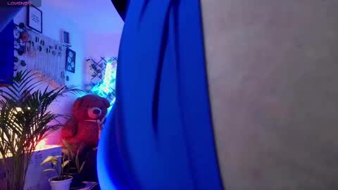 Snapshot of michell_h chatting on 03-12-25, 04:30 Nani online show from 03-12-25, 04:30